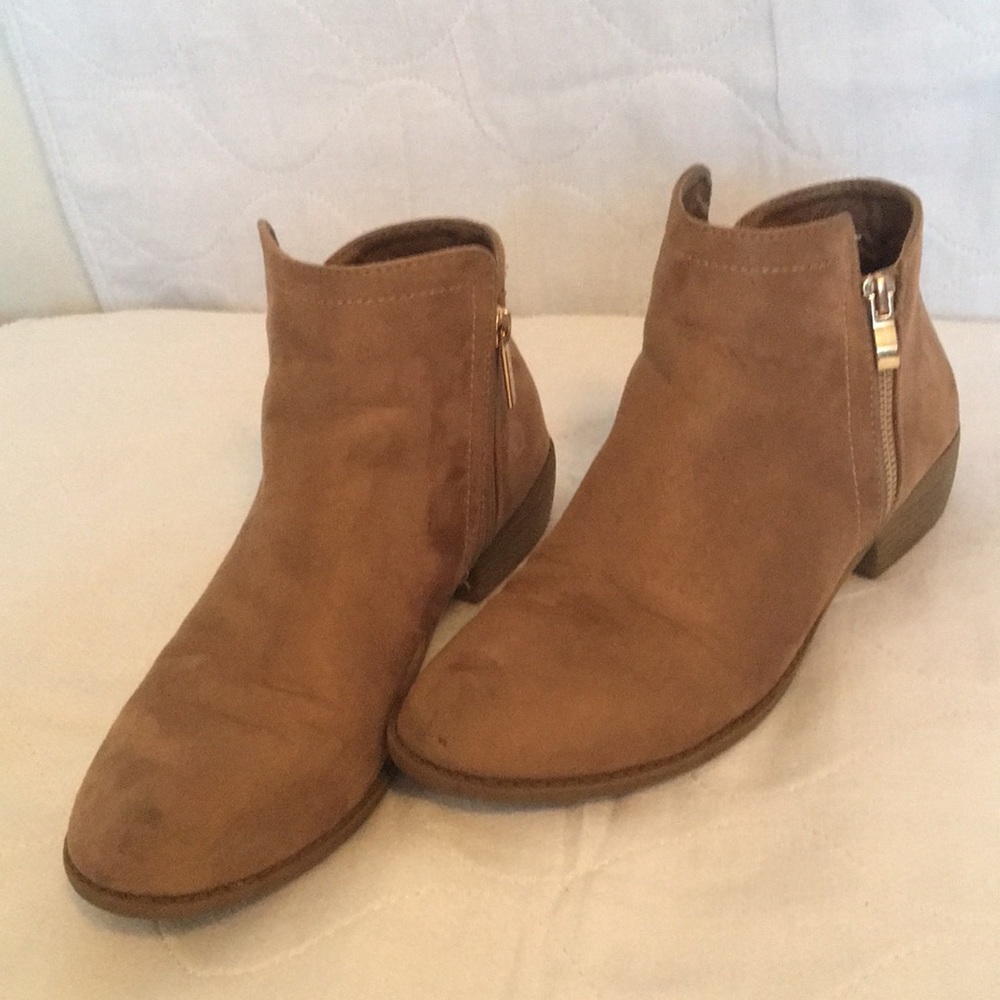 Light brown boots